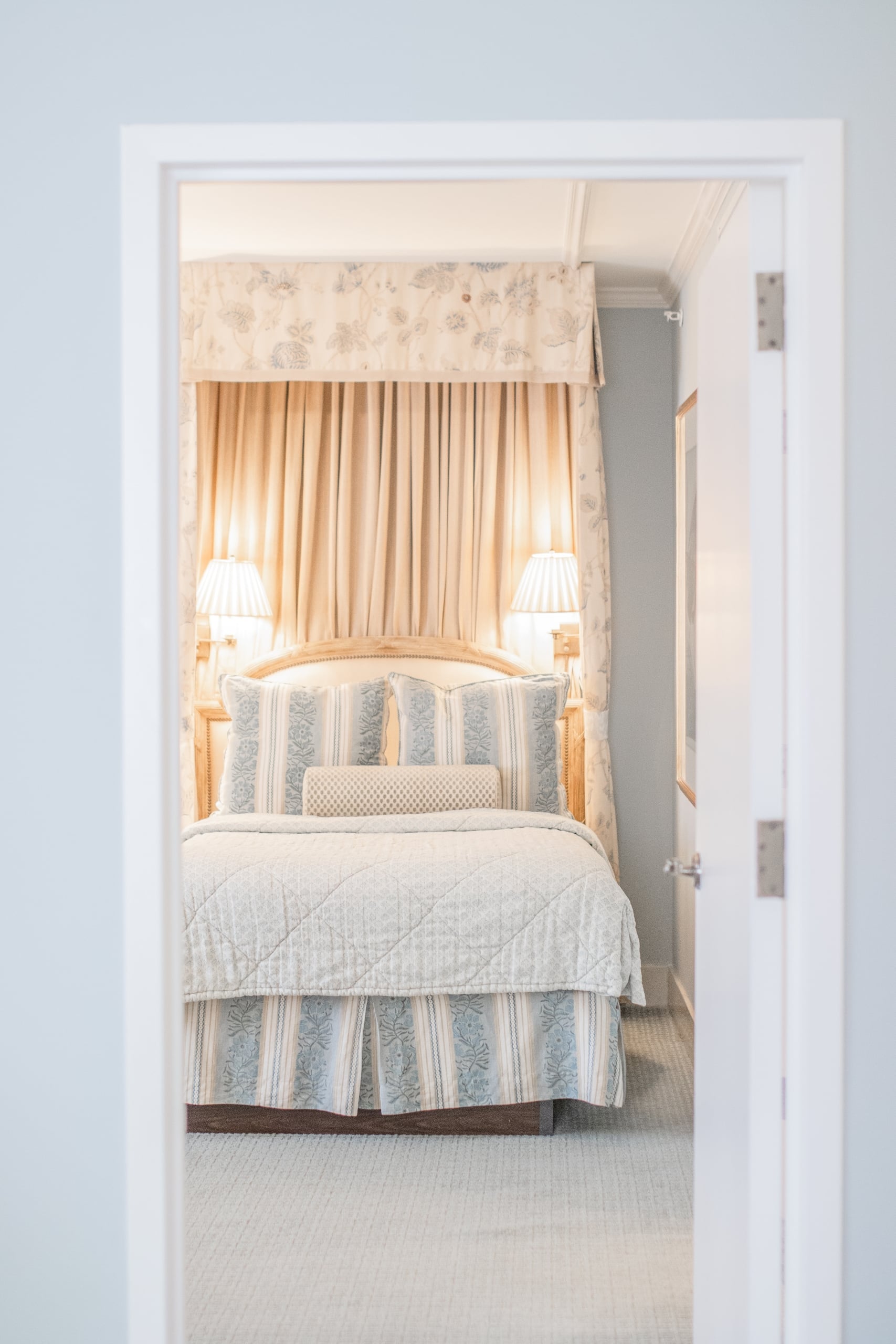 Double bed with blue sheets